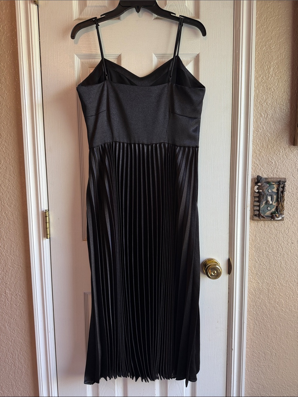 Gianni Bini Elegant Black accordion Dress with adjustable Spaghetti Straps - Picture 3 of 16